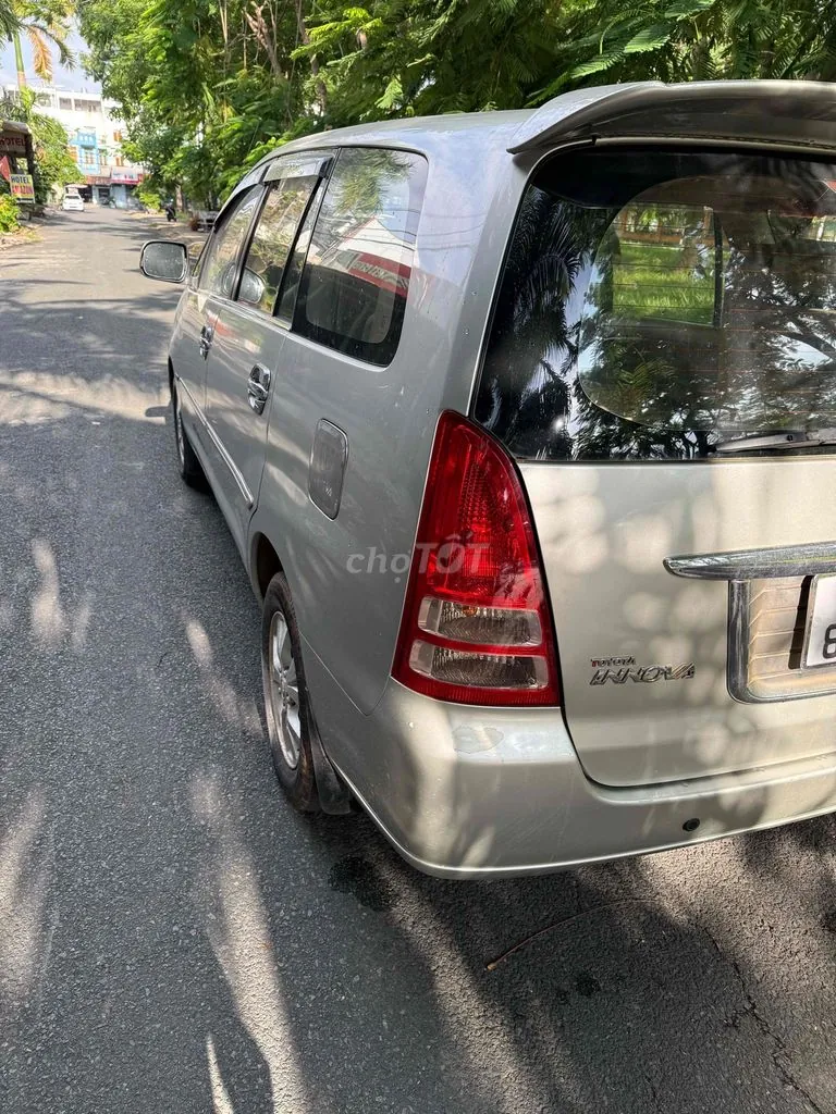 Toyota Innova 2008 photo 3