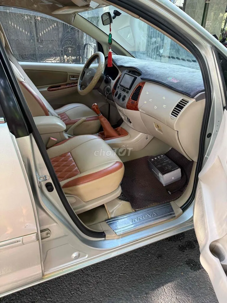 Toyota Innova 2008 photo 5