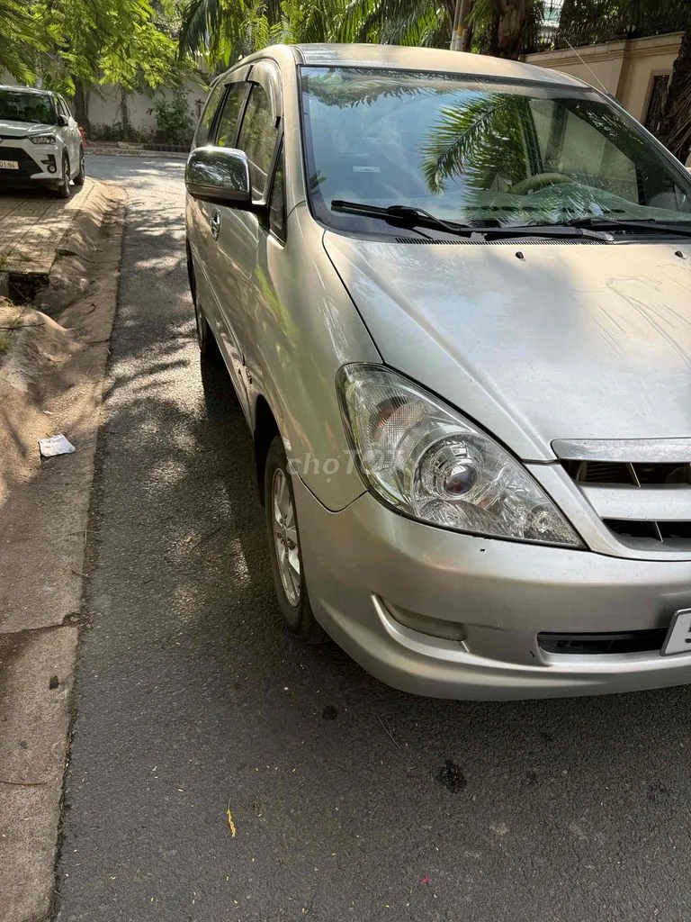 Toyota Innova 2008 photo 2