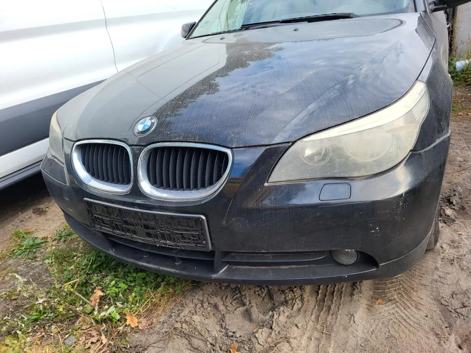 BMW 523I