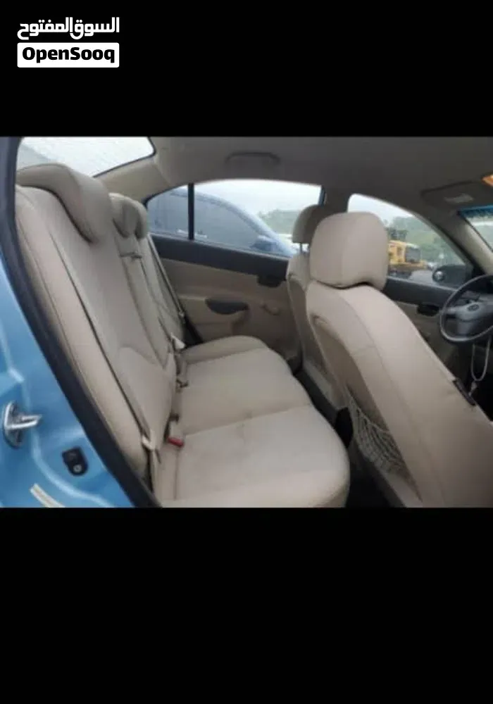 Hyundai Accent 2009 photo 4
