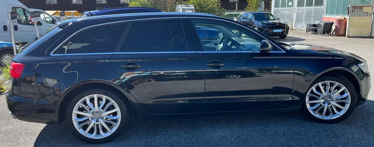 Audi A6 Avant 2012 photo 2