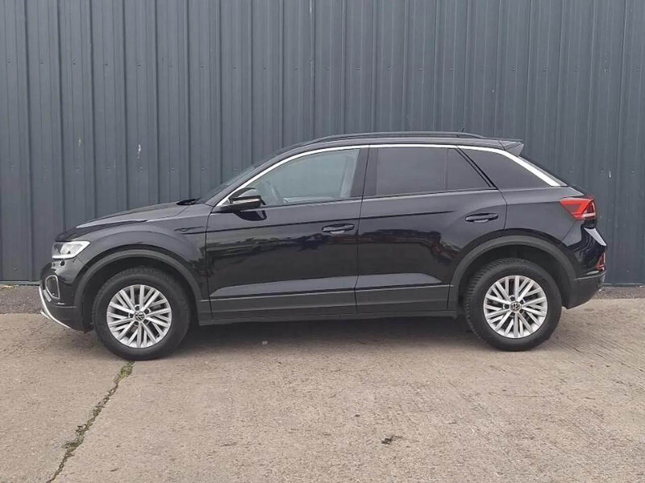 Volkswagen T-Roc 2023 photo 4