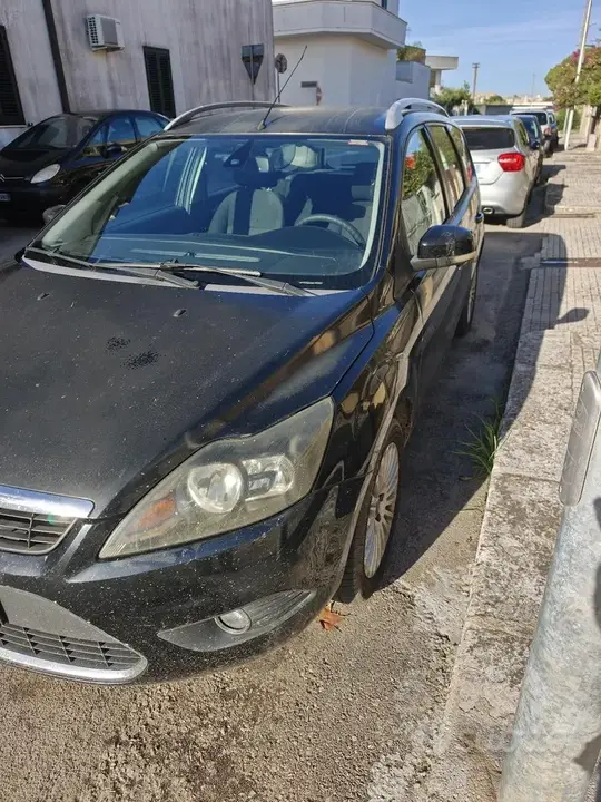 Ford Focus Sw 2010 photo 2