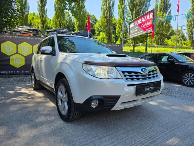 Subaru Forester 2011 photo 3