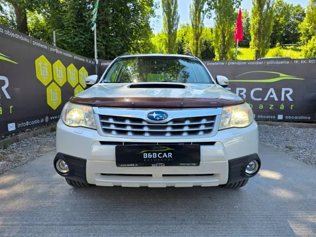 Subaru Forester 2011 photo 2