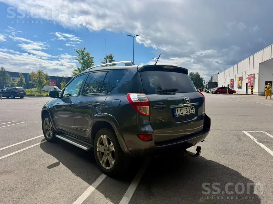 Toyota Rav4 2010 photo 3
