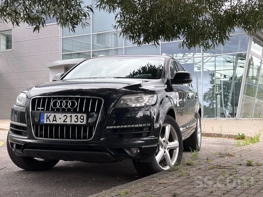 Audi Q7 2010 photo 2
