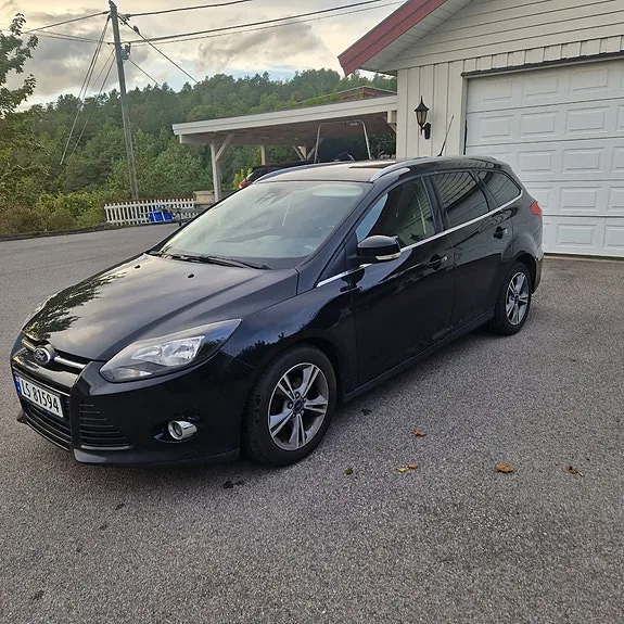 Ford Focus 2013 photo 2
