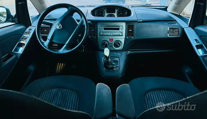 Lancia Musa 2011 photo 4