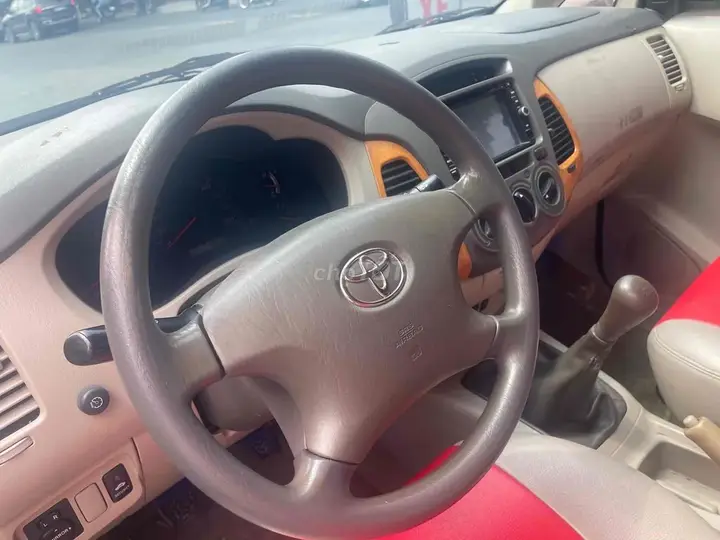 Toyota Innova 2009 photo 5