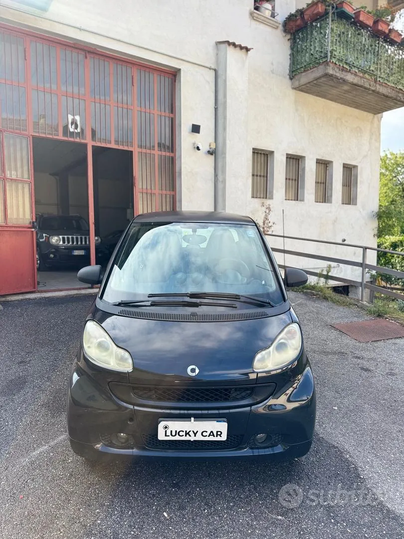 Smart Fortwo 2011 photo 2