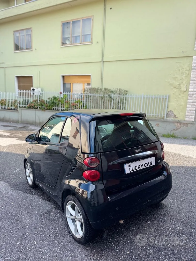Smart Fortwo 2011 photo 4