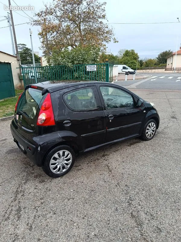 Peugeot 107 2007 photo 2