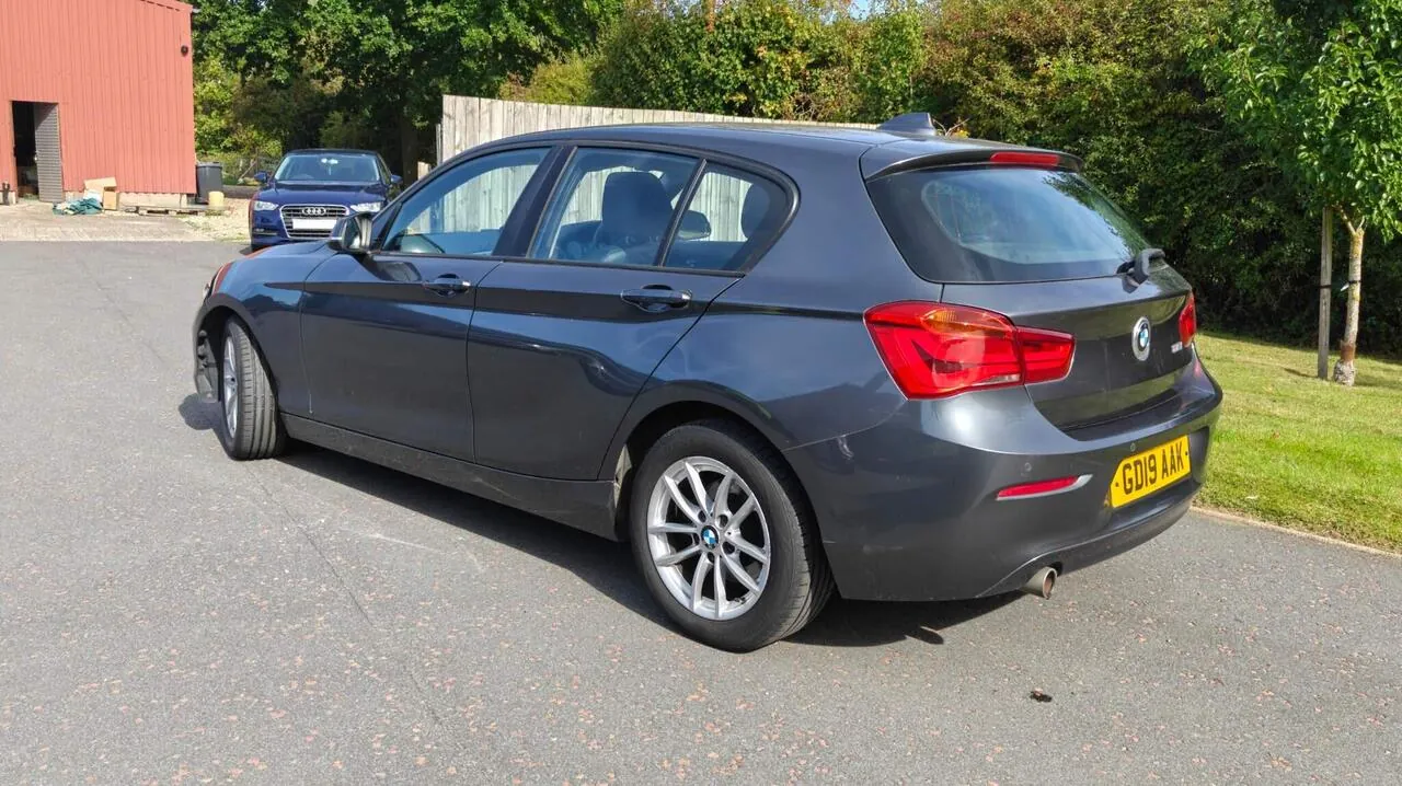 BMW 1 Series 2019 photo 5