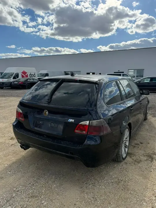 BMW 5 Series 2005 photo 3