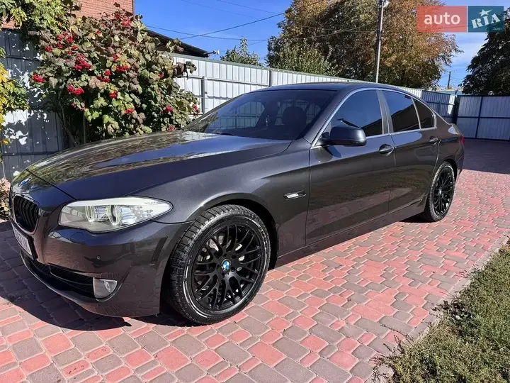 BMW 5 Series 2013 photo 3