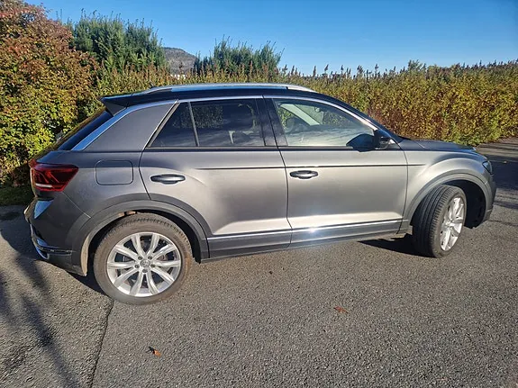 Volkswagen T-Roc 2019 photo 2
