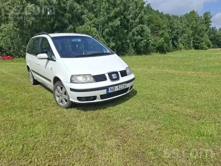 Seat Alhambra 2006 photo 4