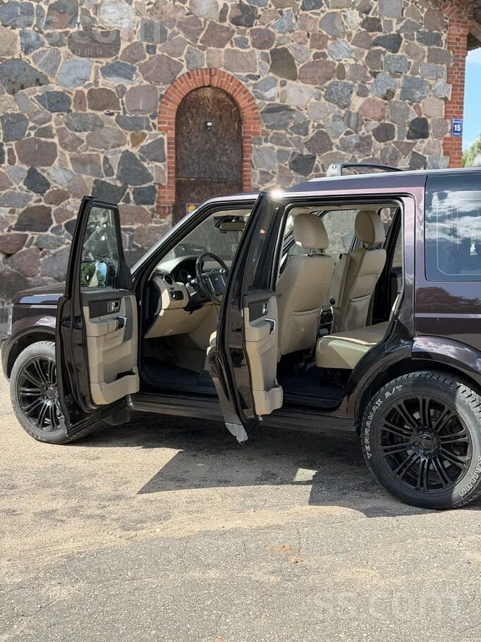 Land Rover Discovery 4 2012 photo 4