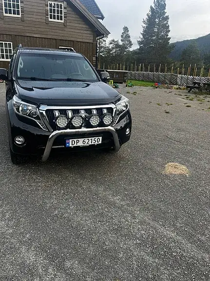 Toyota Land Cruiser 2014 photo 2