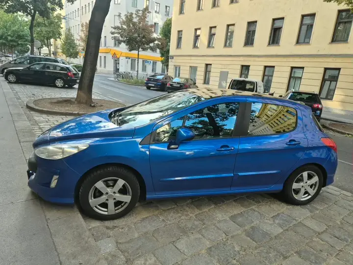 Peugeot 308 2009 photo 2