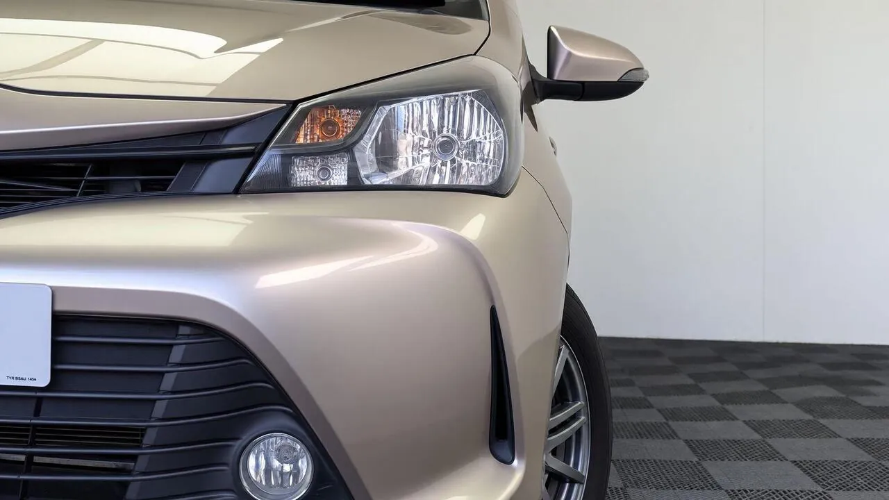 Toyota Yaris 2015 photo 4