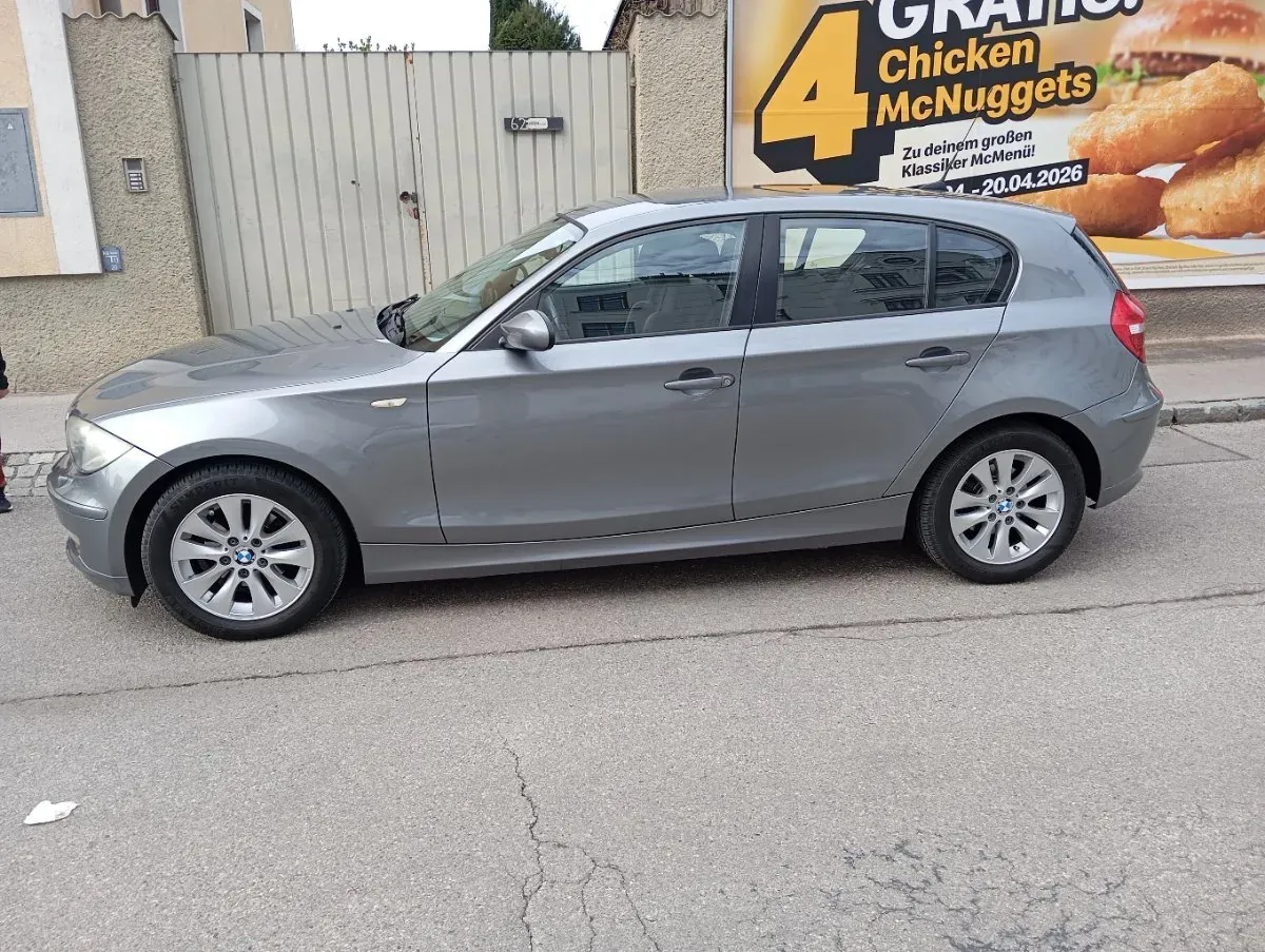 BMW 116I Advantage 2009 photo 3