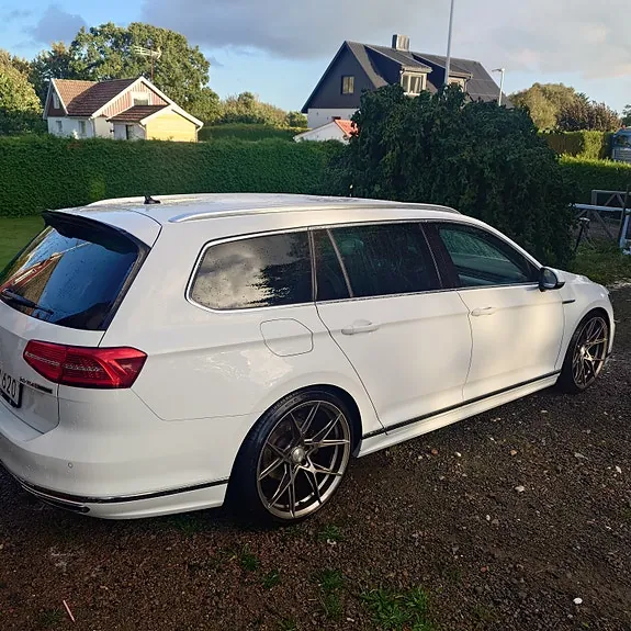 Volkswagen Passat 2017 photo 2