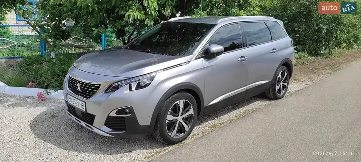 Peugeot 5008 2017 photo 2