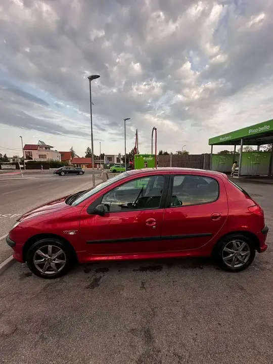 Peugeot 206