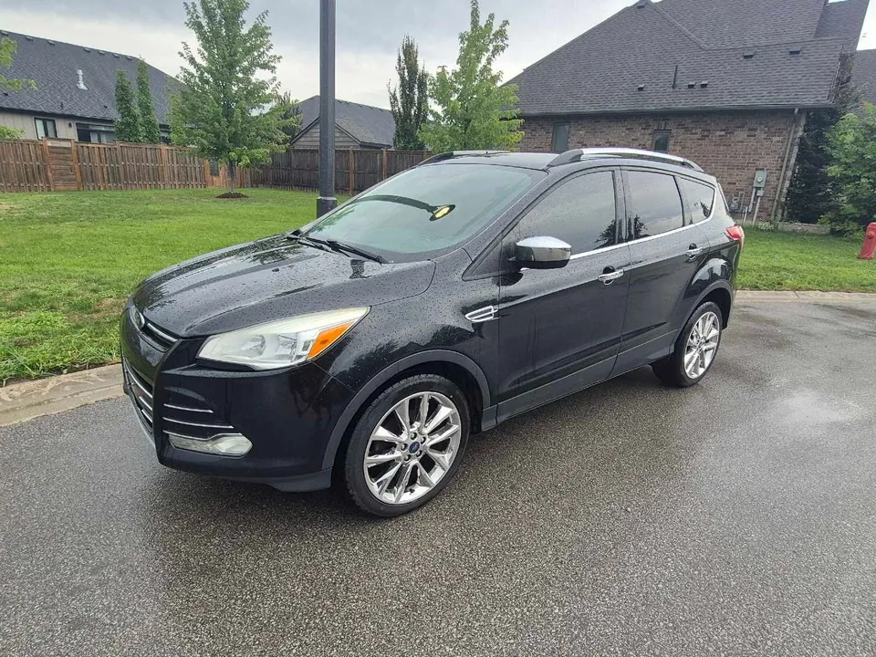 Ford Escape 2015 photo 2