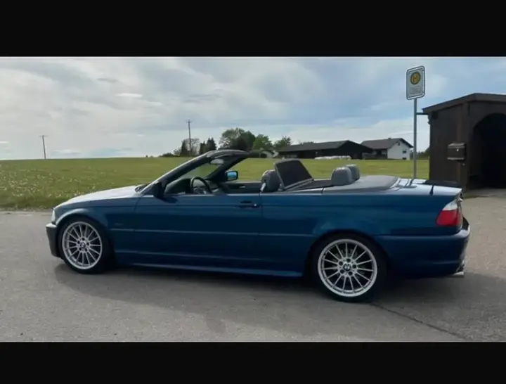 BMW 3 Series 2003 photo 2