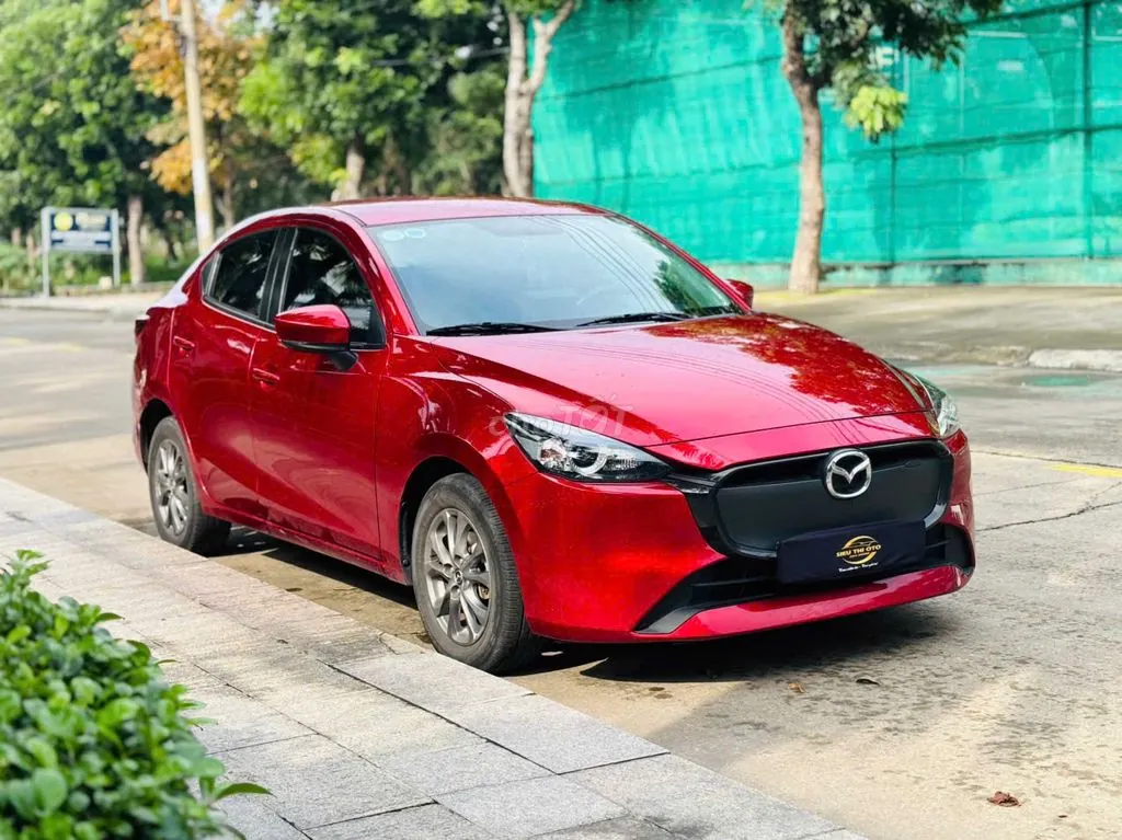 Mazda 2 2024 photo 3