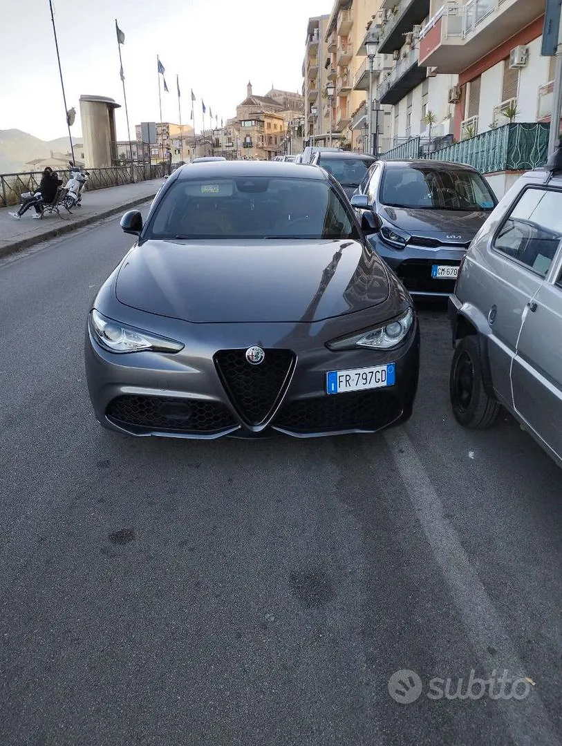 Alfa Romeo Giulia 2018 photo 2