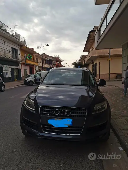 Audi Q7 2007 photo 2