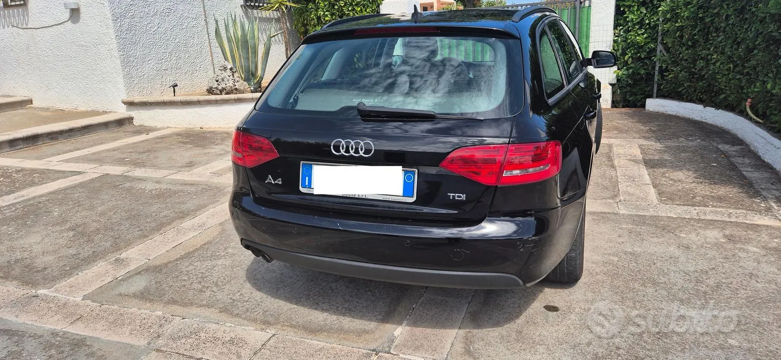 Audi A4 2011 photo 4