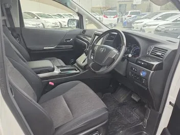 Toyota Vellfire 2013 photo 4