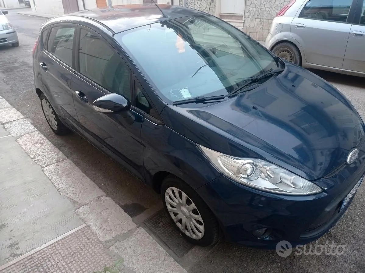 Ford Fiesta 2009 photo 2