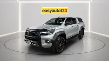 Toyota Hilux 2025 photo 4