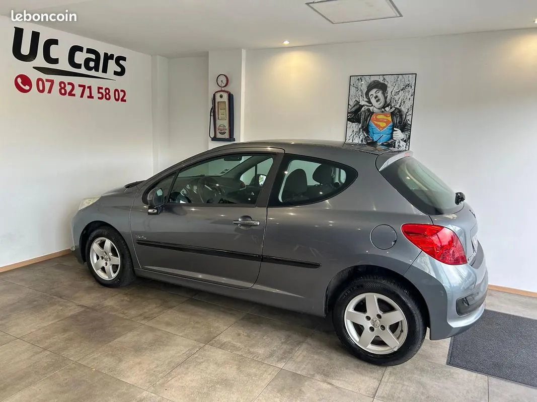 Peugeot 207 2008 photo 4