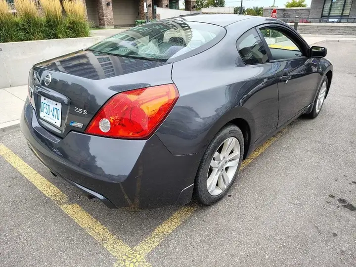 Nissan Altima 2011 photo 3