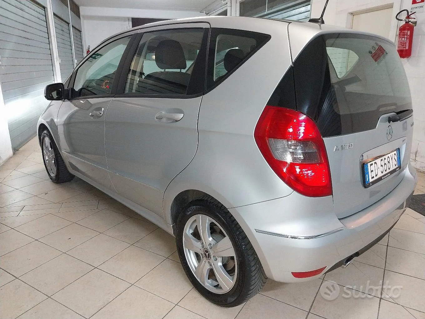 Mercedes-Benz A 2010 photo 2