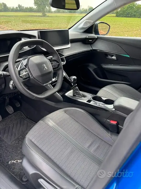 Peugeot 208 2023 photo 5