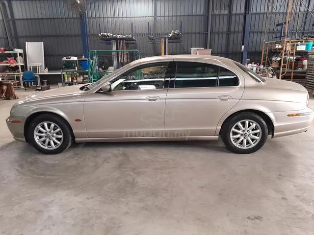 Jaguar S-Type