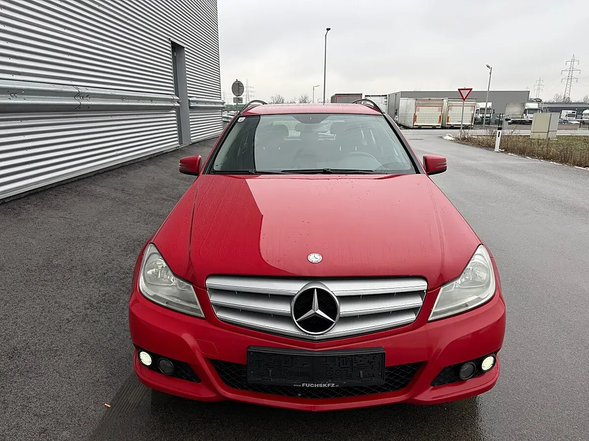 Mercedes-Benz C-Class 2012 photo 3