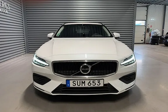 Volvo V60 2023 photo 2