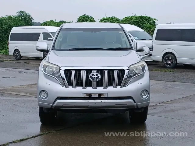 Toyota Land Cruiser Prado 2015 photo 2