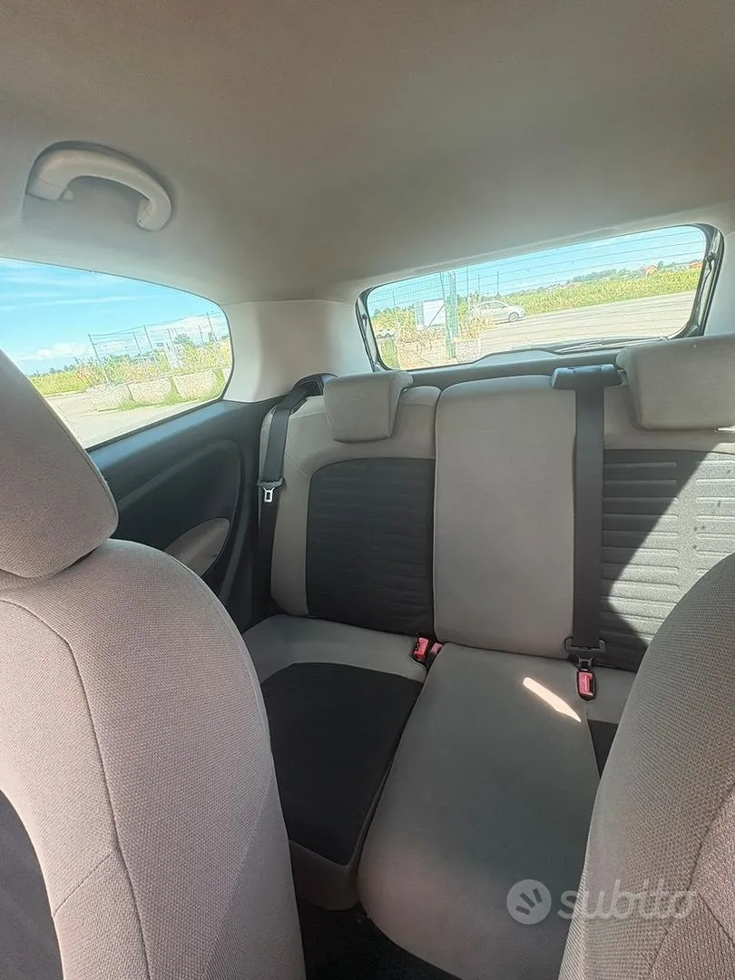 Fiat Grande Punto 2006 photo 4