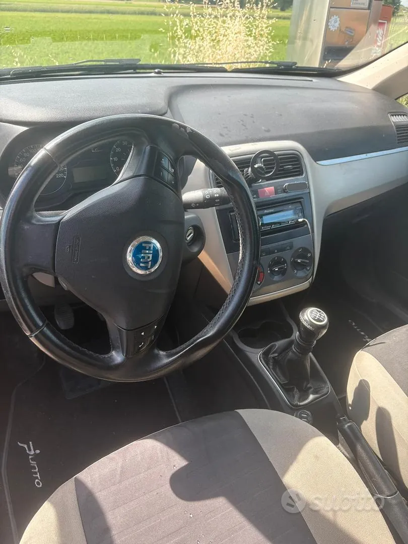 Fiat Grande Punto 2006 photo 5